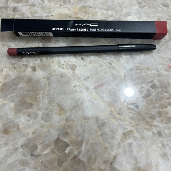 MAC Lip Pencil - Picture 8 of 10